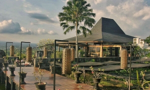 Abhayagiri-Resto
