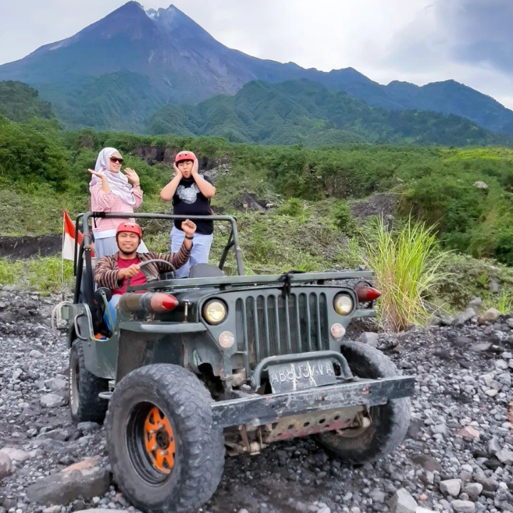 Volcano-Tour-Jeep