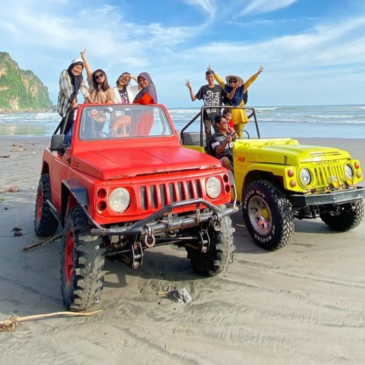 Adventure-Jeep-Pantai-Parangtritis-Bantul