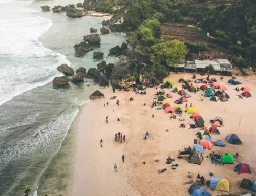 Pantai Ngrumput: Lokasi, Akses dan Harga Tiket Masuk