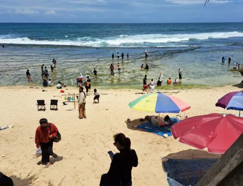 Pantai Nguyahan: Lokasi, Akses dan Harga Tiket Masuk