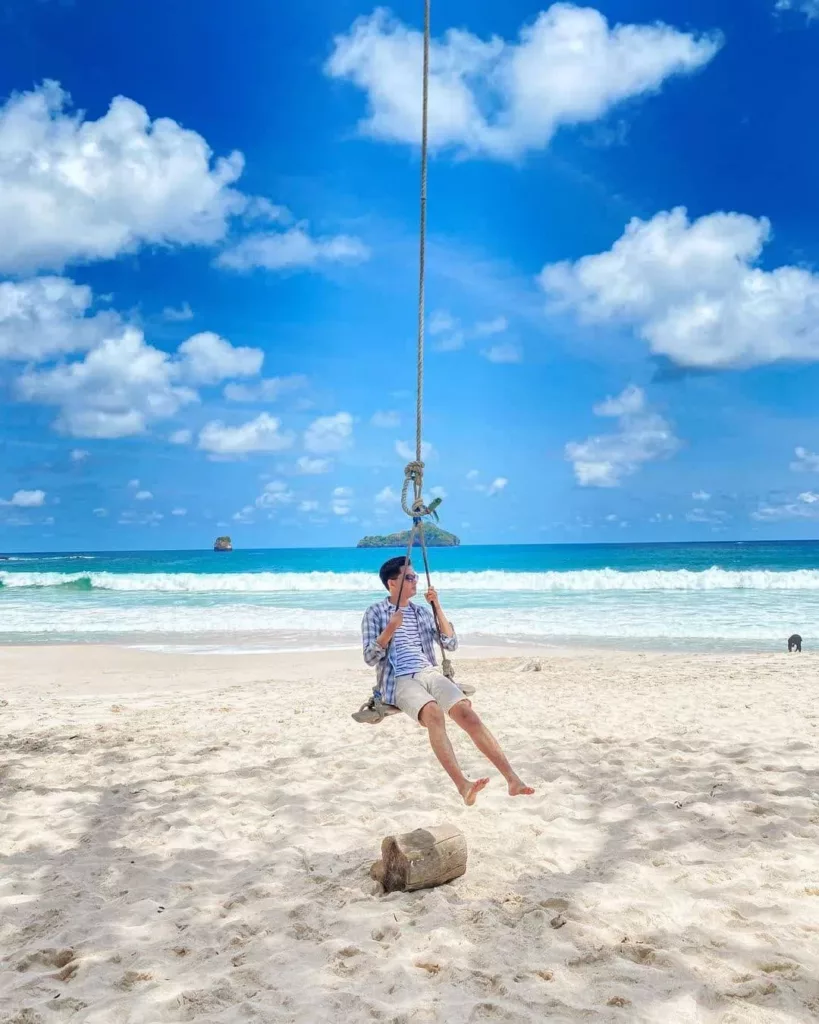 Pantai Sendiki Malang