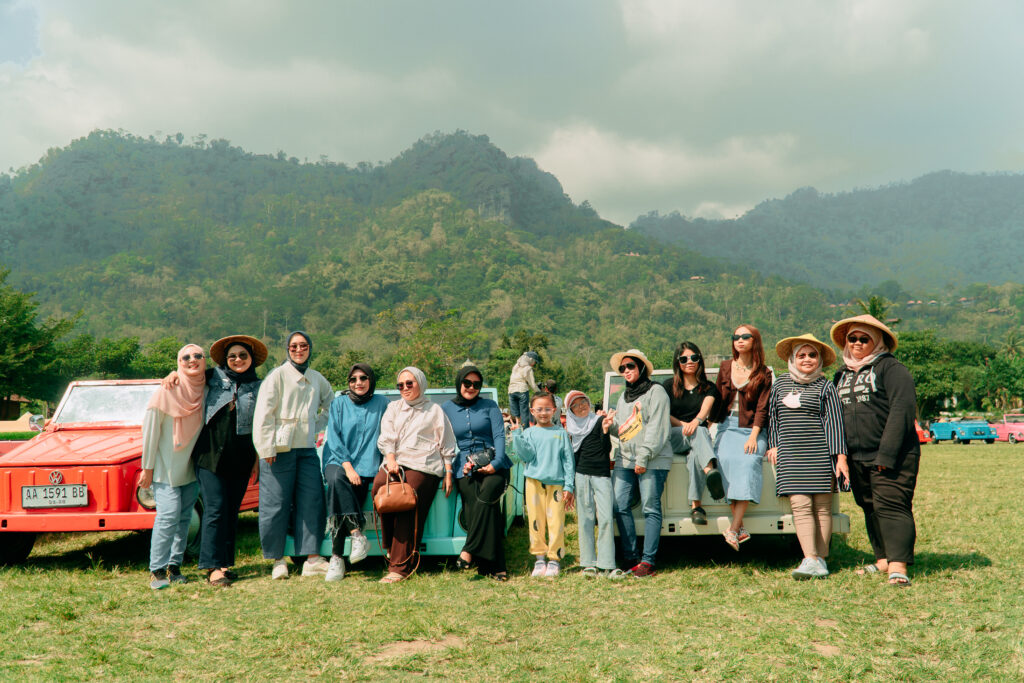 Gembira Tur Bersama Widyaloka Wisata